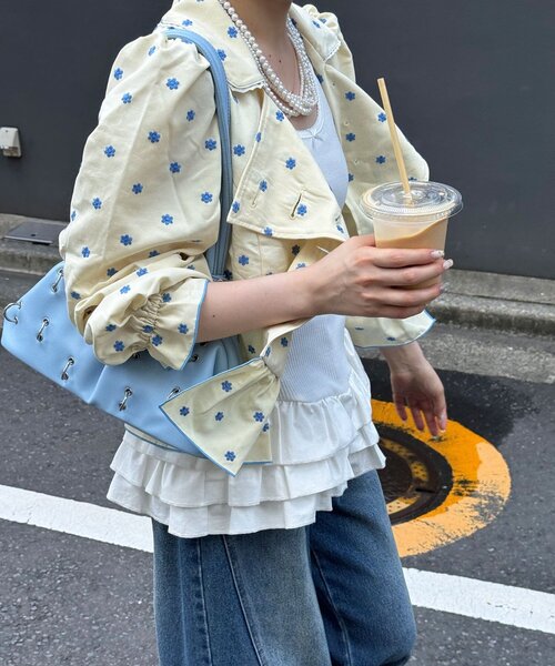 HELLO.SANFRANCISCO(ハローサンフランシスコ)の「【あやっち(@_acoba_)企画】【HELLO.SANFRANCISCO/ハローサンフランシスコ】斜めフロントビックボタンブラウス(シャツ/ブラウス・レディース・イエロー/サックスブルー・ONE SIZE)」の16枚目の写真