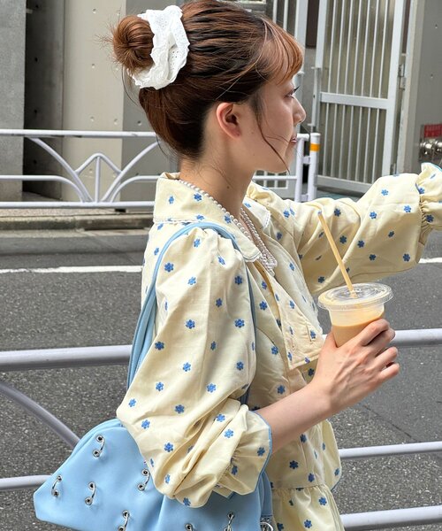 HELLO.SANFRANCISCO(ハローサンフランシスコ)の「【あやっち(@_acoba_)企画】【HELLO.SANFRANCISCO/ハローサンフランシスコ】斜めフロントビックボタンブラウス(シャツ/ブラウス・レディース・イエロー/サックスブルー・ONE SIZE)」の17枚目の写真
