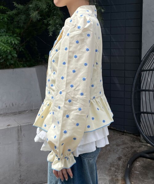 HELLO.SANFRANCISCO(ハローサンフランシスコ)の「【あやっち(@_acoba_)企画】【HELLO.SANFRANCISCO/ハローサンフランシスコ】斜めフロントビックボタンブラウス(シャツ/ブラウス・レディース・イエロー/サックスブルー・ONE SIZE)」の4枚目の写真
