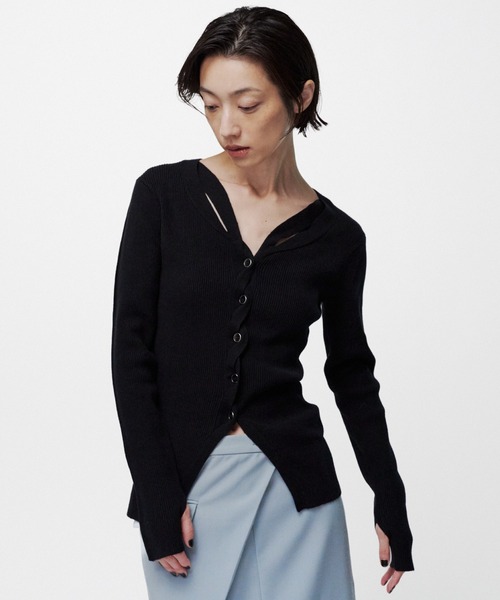 THINGS THAT MATTER(シングス ザット マター)の「WAVY FRONT CUTOUT RIB CARDIGAN / ウェイビーフロントカットアウトリブカーディガン(カーディガン/ボレロ・レディース・ブラック/グレー/サックスブルー・FREE)」の2枚目の写真
