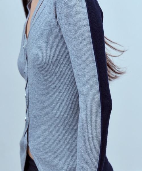 THINGS THAT MATTER(シングス ザット マター)の「WAVY FRONT CUTOUT RIB CARDIGAN / ウェイビーフロントカットアウトリブカーディガン(カーディガン/ボレロ・レディース・ブラック/グレー/サックスブルー・FREE)」の8枚目の写真