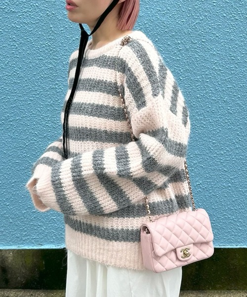 Alley Tokyo(アリートーキョー)の「ゆるビッグボーダーニット(ニット/セーター・レディース・イエロー/ピンク/ブルー/オフホワイト・FREE)」の4枚目の写真