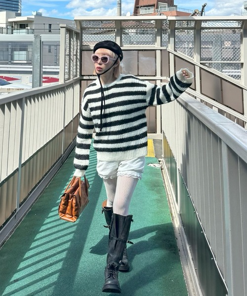 Alley Tokyo(アリートーキョー)の「ゆるビッグボーダーニット(ニット/セーター・レディース・イエロー/ピンク/ブルー/オフホワイト・FREE)」の13枚目の写真