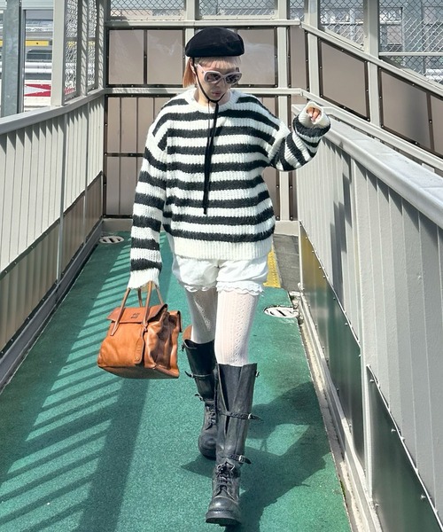 Alley Tokyo(アリートーキョー)の「ゆるビッグボーダーニット(ニット/セーター・レディース・イエロー/ピンク/ブルー/オフホワイト・FREE)」の17枚目の写真