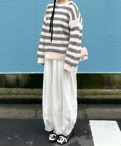 Alley Tokyo(アリートーキョー)の「ゆるビッグボーダーニット(ニット/セーター・レディース・イエロー/ピンク/ブルー/オフホワイト・FREE)」の7枚目の写真