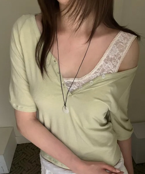 LOENNE(ロエヌ)の「Henley Neck Loose Tee / ヘンリーネックルーズTシャツ(Tシャツ/カットソー・レディース・ホワイト/ライトグリーン/グレー・FREE)」の4枚目の写真
