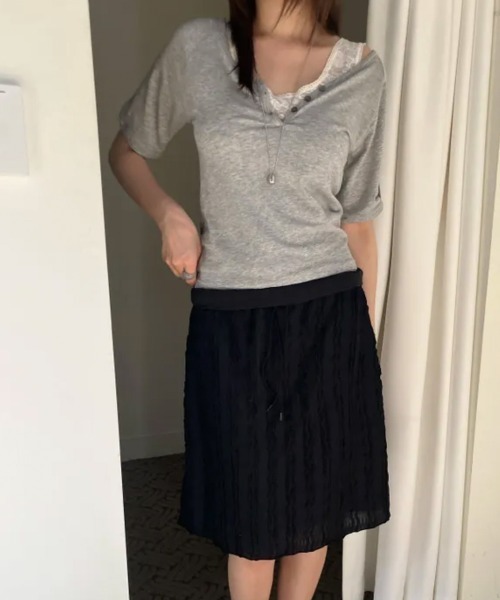 LOENNE(ロエヌ)の「Henley Neck Loose Tee / ヘンリーネックルーズTシャツ(Tシャツ/カットソー・レディース・ホワイト/ライトグリーン/グレー・FREE)」の13枚目の写真