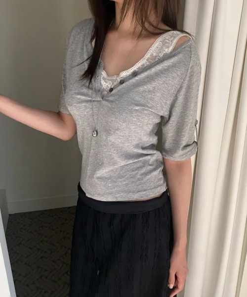 LOENNE(ロエヌ)の「Henley Neck Loose Tee / ヘンリーネックルーズTシャツ(Tシャツ/カットソー・レディース・ホワイト/ライトグリーン/グレー・FREE)」の15枚目の写真