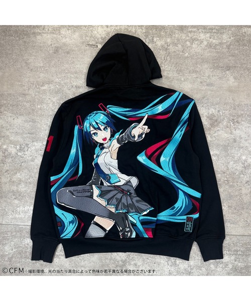 SILVER BULLET(シルバーバレット)の「『HATSUNE MIKU /初音ミク』ミクバクオンパーカー【Z】(パーカー・メンズ・ブラック/ホワイト・M/XL/L)」の1枚目の写真