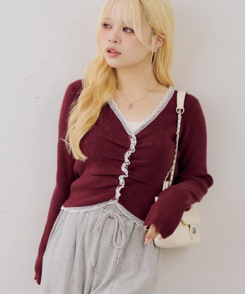 Another Branch olive des olive(アナザーブランチオリーブデオリーブ)の「フロントギャザーレーストリムカーディガン(カーディガン/ボレロ・レディース・グレー/ボルドー/ブラック/アイボリー・FREE)」の4枚目の写真