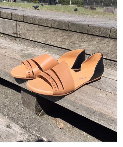 EMU Australia（エミューオーストラリア）の「Ibis　エミュ　サンダル（サンダル・レディース・ブラウン/タン/ブラック/シルバー×ブラック/ピンクゴールド・7/6/5/8/9）」の16枚目の写真