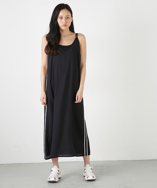 MOUSSY（マウジー）の「PIPING CAMI OP/F（ワンピース・レディース・ブラック/ホワイト・FREE）」の2枚目の写真