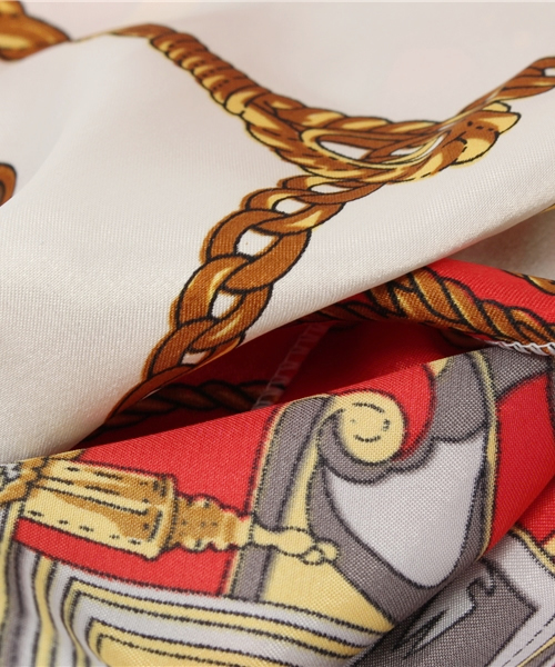 Heather（ヘザー）の「スカーフガラサテンタイ2  726772（バンダナ/スカーフ・レディース・レッド/ブルー・FREE）」の5枚目の写真