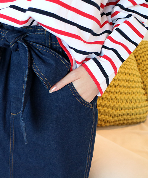 N.（N. Natural Beauty Basic）（エヌエヌナチュラルビューティーベーシック）の「【Ray4月号掲載】【追加生産】ベルト付きデニムタイトスカート（デニムスカート・レディース・ネイビー/ブルー・MEDIUM/SMALL）」の7枚目の写真