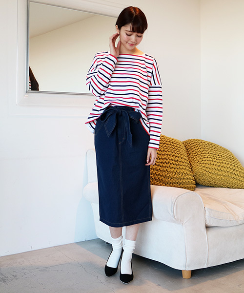 N.（N. Natural Beauty Basic）（エヌエヌナチュラルビューティーベーシック）の「【Ray4月号掲載】【追加生産】ベルト付きデニムタイトスカート（デニムスカート・レディース・ネイビー/ブルー・MEDIUM/SMALL）」の13枚目の写真