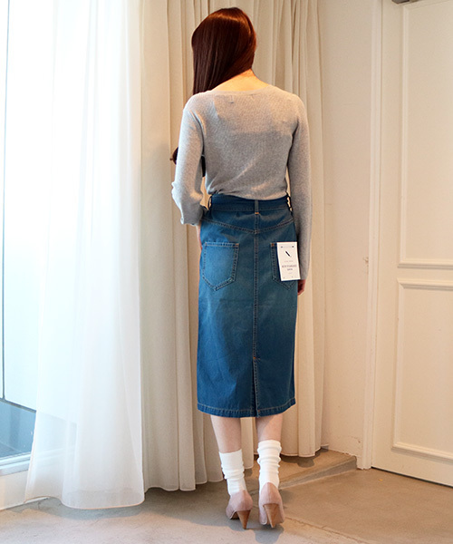 N.（N. Natural Beauty Basic）（エヌエヌナチュラルビューティーベーシック）の「【Ray4月号掲載】【追加生産】ベルト付きデニムタイトスカート（デニムスカート・レディース・ネイビー/ブルー・MEDIUM/SMALL）」の9枚目の写真