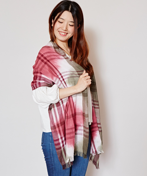 チャイハネ（チャイハネ）の「【チャイハネ】チェック柄アースストール（ストール/ショール・レディース・ブルー/レッド/ブラウン・FREE）」の11枚目の写真