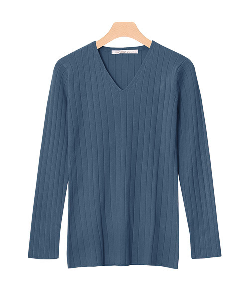 Pierrot（ピエロ）の「●UVカット＆お家で洗えるVネック長袖ウォッシャブルリブニット（ニット/セーター・レディース・ベージュ/グリーン系その他/ネイビー/ライトブルー/ピンク系その他/オフホワイト/ブラウン/ワインレッド/グレー/杢グレー/ブラック/ブルー系その他/マスタード/キャメル/ブルー/バーガンディー/ピンク系その他2/ピンク/ライトベージュ/ピンク系その他4/イエロー/パープル/グリーン/モカ/ピンク系その他3/シルバーグレー/ブルー系その他2/パープル系その他/ミント/ブルー系その他3/ピンク系その他5/ブラウン系その他2/ブルー系その他4/ブラウン系その他/ブラック系その他/グレー系その他・L/M/LL）」の20枚目の写真