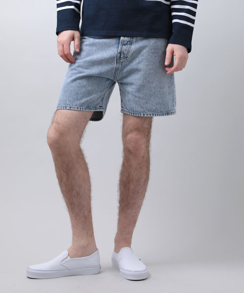 Denime（ドゥニーム）の「CONE MILS DENIM デニムリラックスショートパンツ（デニムパンツ・メンズ・インディゴブルー/ケミカルウォッシュ・SMALL/LARGE/MEDIUM）」の2枚目の写真