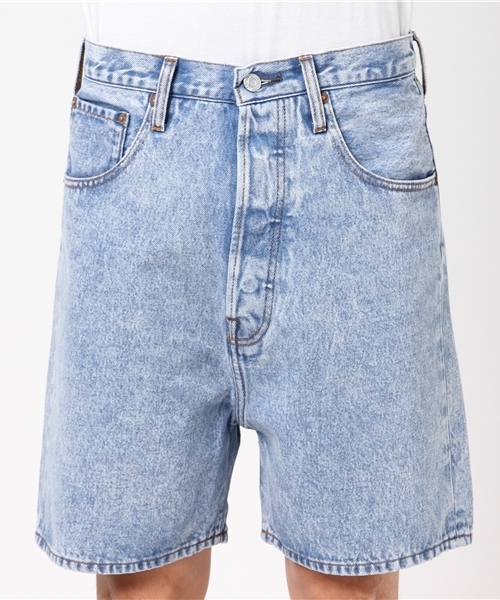 Denime（ドゥニーム）の「CONE MILS DENIM デニムリラックスショートパンツ（デニムパンツ・メンズ・インディゴブルー/ケミカルウォッシュ・SMALL/LARGE/MEDIUM）」の6枚目の写真