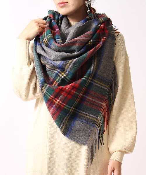TWEED MILL（ツイードミル）の「[TWEED MILL/ツイードミル] 70×190 大判ウールストール（ストール/ショール・レディース・ネイビー/ライトブラウン/シルバーグレー/ホワイト×ブラック/ブルー系その他/キャメル/レッド系その他/チェック/レッド系その他2/ブラウン系その他/チャコールグレー/ブラック系その他/グレー系その他/ホワイト系その他/グレー系その他2/グレー系その他3/グレー系その他4/イエロー×ブラック/ブラウン系その他2/レッド系その他3/ブラック/ベージュ/オレンジ/グリーン系その他/ロイヤルブルー/ベージュ系その他/ブラウン系その他3/グリーン系その他3/グリーン系その他2/ラベンダー・F）」の11枚目の写真