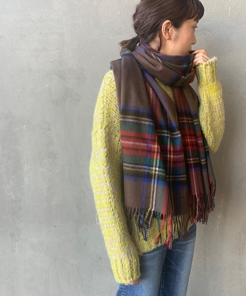 TWEED MILL（ツイードミル）の「[TWEED MILL/ツイードミル] 70×190 大判ウールストール（ストール/ショール・レディース・ネイビー/ライトブラウン/シルバーグレー/ホワイト×ブラック/ブルー系その他/キャメル/レッド系その他/チェック/レッド系その他2/ブラウン系その他/チャコールグレー/ブラック系その他/グレー系その他/ホワイト系その他/グレー系その他2/グレー系その他3/グレー系その他4/イエロー×ブラック/ブラウン系その他2/レッド系その他3/ブラック/ベージュ/オレンジ/グリーン系その他/ロイヤルブルー/ベージュ系その他/ブラウン系その他3/グリーン系その他3/グリーン系その他2/ラベンダー・F）」の14枚目の写真