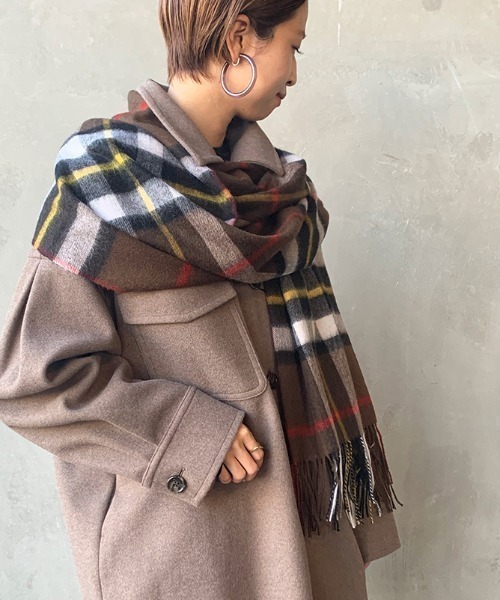 TWEED MILL（ツイードミル）の「[TWEED MILL/ツイードミル] 70×190 大判ウールストール（ストール/ショール・レディース・ネイビー/ライトブラウン/シルバーグレー/ホワイト×ブラック/ブルー系その他/キャメル/レッド系その他/チェック/レッド系その他2/ブラウン系その他/チャコールグレー/ブラック系その他/グレー系その他/ホワイト系その他/グレー系その他2/グレー系その他3/グレー系その他4/イエロー×ブラック/ブラウン系その他2/レッド系その他3/ブラック/ベージュ/オレンジ/グリーン系その他/ロイヤルブルー/ベージュ系その他/ブラウン系その他3/グリーン系その他3/グリーン系その他2/ラベンダー・F）」の15枚目の写真