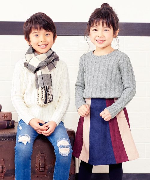 KOBE LETTUCE（コウベレタス）の「★キッズ★暖かほっこりケーブル編みニットトップス/セーター/男女兼用/ユニセックス/KIDS[X358]神戸レタス（ニット/セーター・キッズ・アイボリー/ブラック/ネイビー/ピンク/グレー・110/100/120/90）」の3枚目の写真