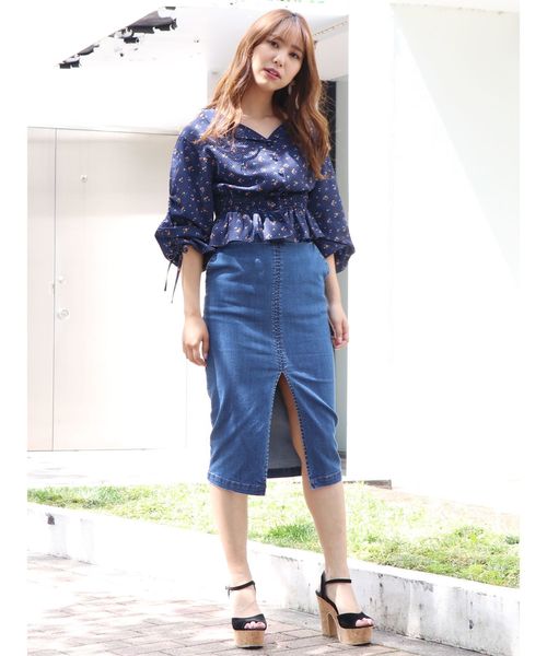 dazzlin(ダズリン)の「デニムスリットナロースカート(デニムスカート・レディース・ネイビー/インディゴブルー・MEDIUM/SMALL)」の7枚目の写真