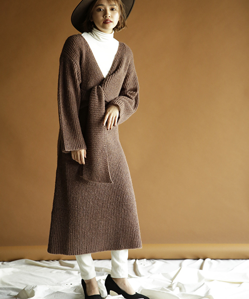 VENCEEXCHANGE(ヴァンスエクスチェンジ)の「カシュクールニットワンピース(ワンピース・レディース・ダークグリーン/ブラウン/ボルドー・MEDIUM)」の11枚目の写真