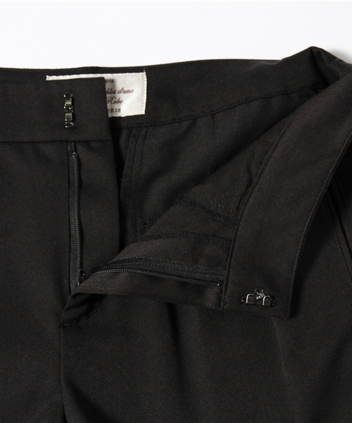 NANO universe(ナノユニバース)の「ベルト付き2タックパンツ(スラックス・レディース・ベージュ/ブラック・36/38)」の9枚目の写真
