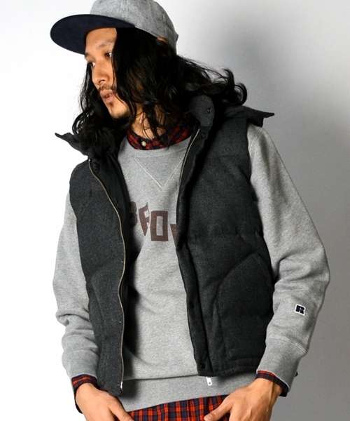 SHIPS(シップス)の「SHIPS AUTHENTIC: “GORE-TEX”【WIND STOPPER】 ダウンベスト(グレー・ネイビー)(ダウンベスト・メンズ・チャコールグレー/ネイビー・SMALL/MEDIUM/LARGE/X-LARGE)」の2枚目の写真