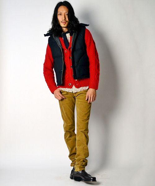 SHIPS(シップス)の「SHIPS AUTHENTIC: “GORE-TEX”【WIND STOPPER】 ダウンベスト(グレー・ネイビー)(ダウンベスト・メンズ・チャコールグレー/ネイビー・SMALL/MEDIUM/LARGE/X-LARGE)」の3枚目の写真