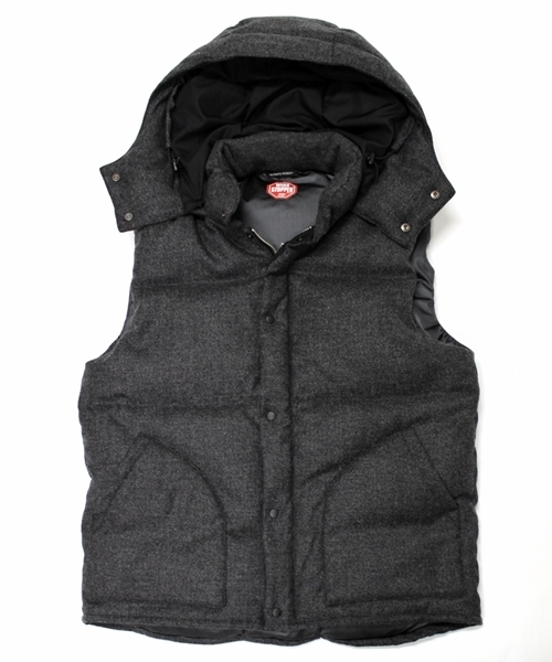SHIPS(シップス)の「SHIPS AUTHENTIC: “GORE-TEX”【WIND STOPPER】 ダウンベスト(グレー・ネイビー)(ダウンベスト・メンズ・チャコールグレー/ネイビー・SMALL/MEDIUM/LARGE/X-LARGE)」の8枚目の写真