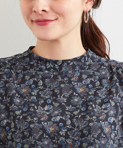 green label relaxing(グリーンレーベルリラクシング)の「CFC フラワー プリント シャーリング カフス ブラウス(シャツ/ブラウス・レディース・イエロー/ネイビー・FREE)」の12枚目の写真