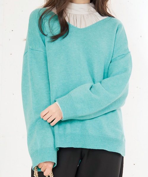 KOBE LETTUCE(コウベレタス)の「ふんわりタッチ前後Vネックニットトップス(ニット/セーター・レディース・グレー/ピンク/グリーン/ライトベージュ・FREE)」の3枚目の写真