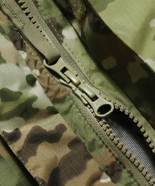 ROOPTOKYO（ループトウキョウ）の「GEN Ⅲ LEVEL 6 OCP PARKA フードブルゾン（ミリタリージャケット・メンズ・ホワイト/カモフラージュ・XS/S）」の3枚目の写真