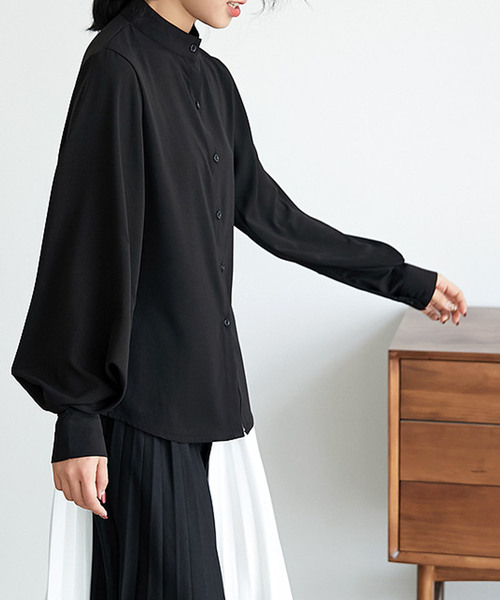 Girly Doll（ガーリードール）の「バルーンスリーブ スタンドカラーシャツ（シャツ/ブラウス・レディース・ブラック/ブルー/ベージュ/ブルー系その他/ブラック系その他/チャコールグレー/ブラウン/カーキ/モカ/オフホワイト/ライトカーキ/ライトベージュ・S/M/L）」の22枚目の写真