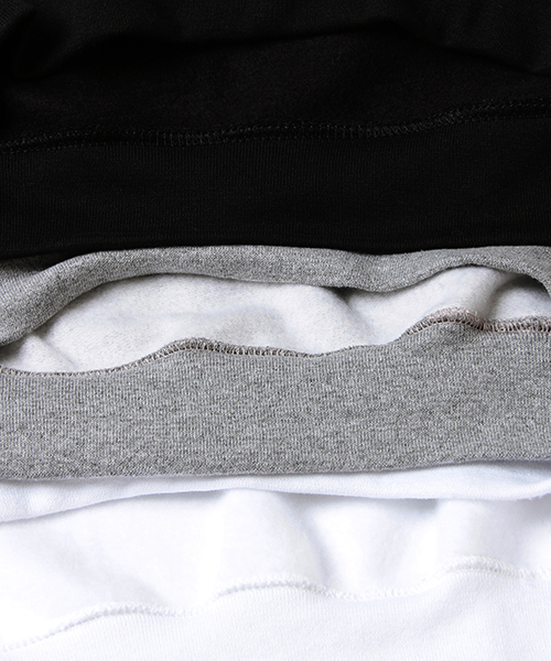 BEAMS（ビームス）の「BEAMS / BIGロゴ クルーネック スウェット（スウェット・メンズ・ホワイト/ブラック/グレー・SMALL/LARGE/MEDIUM）」の8枚目の写真