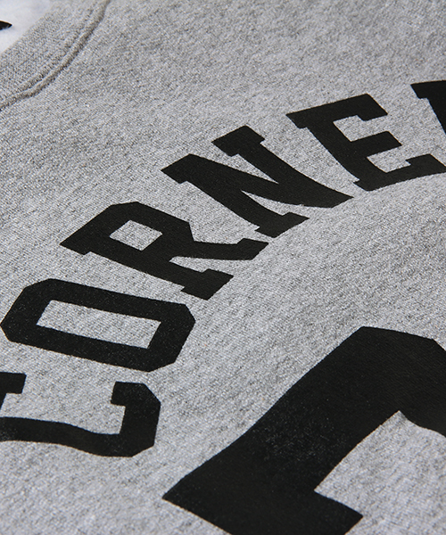 BEAMS（ビームス）の「BEAMS / BIGロゴ クルーネック スウェット（スウェット・メンズ・ホワイト/ブラック/グレー・SMALL/LARGE/MEDIUM）」の9枚目の写真