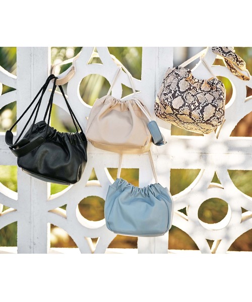 GeeRA（ジーラ）の「巾着ミニショルダーバッグ（ショルダーバッグ・レディース・ベージュ/ブルー/パイソン/ブラック・FREE）」の5枚目の写真