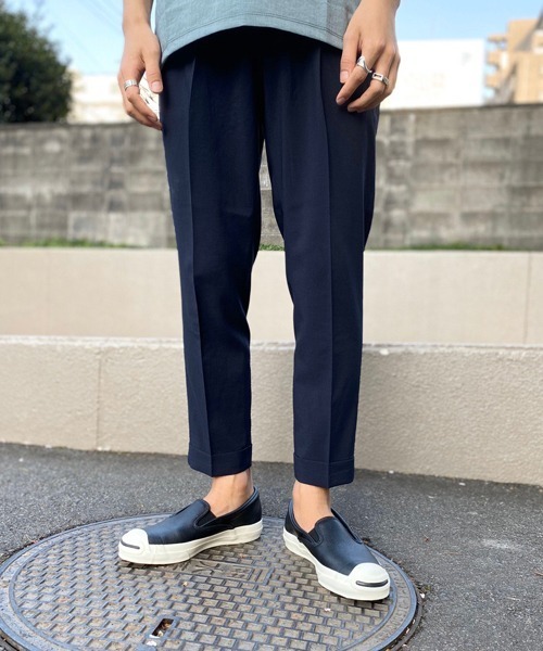 ADAM ET ROPE'(アダムエロペ)の「【EVALET】ドライタッチ クロップドスラックス(スラックス・メンズ・チャコールグレー/ベージュ系その他/ネイビー・S/M/L/XS/X-SMALL)」の14枚目の写真