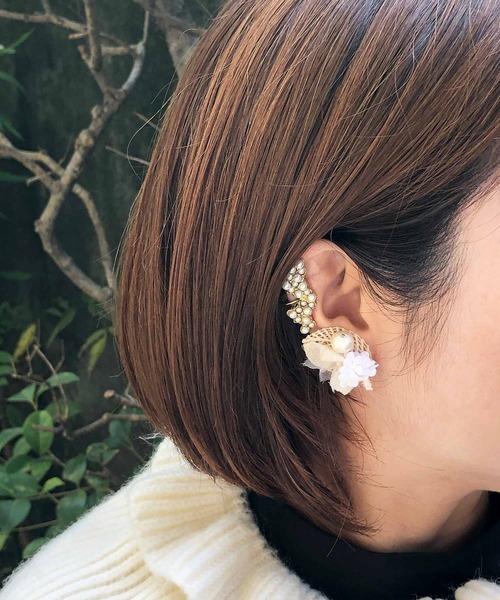 m.soeur（エムスール）の「コットンパールと布花のイヤリング＊（イヤリング・レディース・ベージュ・FREE）」の6枚目の写真