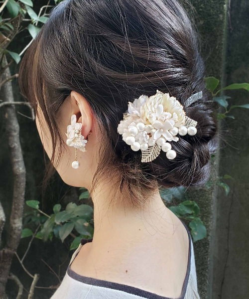 m.soeur（エムスール）の「コットンパールと布花のイヤリング＊（イヤリング・レディース・ベージュ・FREE）」の5枚目の写真