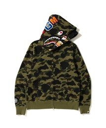 A Bathing Ape カモフラージュ クロップド丈ロンＴS A BATHING APE（アベイシングエイプ）の「1ST CAMO SHARK WIDE FIT