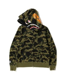 A BATHING APE（アベイシングエイプ）の「1ST CAMO SHARK WIDE FIT