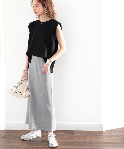 classicalelf（クラシカルエルフ）の「滑らかシルキータッチ。華奢感、ショルダーパッドトップス（Tシャツ/カットソー・レディース・アイボリー/ブラック/グレイッシュベージュ・MEDIUM/LARGE/X-LARGE）」の22枚目の写真