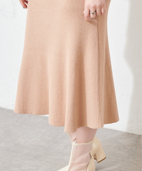 natural couture(ナチュラルクチュール)の「ぽわん袖切り替えワンピース(ワンピース・レディース・ブラック/モカ/ベージュ系その他・FREE)」の5枚目の写真