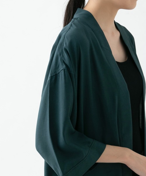 WORK NOT WORK URBAN RESEARCH（ワークノットワークアーバンリサーチ）の「ヴィンテージサテンレイバーシャツ∴（カーディガン/ボレロ・レディース・グリーン・FREE）」の2枚目の写真