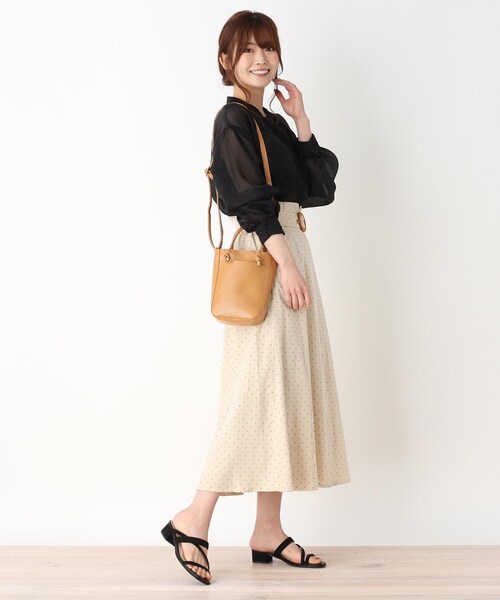 pink adobe(ピンクアドベ)の「◆結びハンドルミニショルダー(ショルダーバッグ・レディース・ブラック/シルバー/キャメル/グレー系/アイボリー系・00)」の16枚目の写真